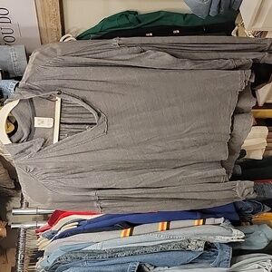 Free People gray cotton blend top size med.
